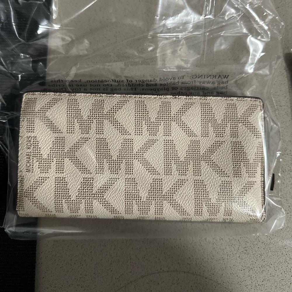 Michael Kors wallet